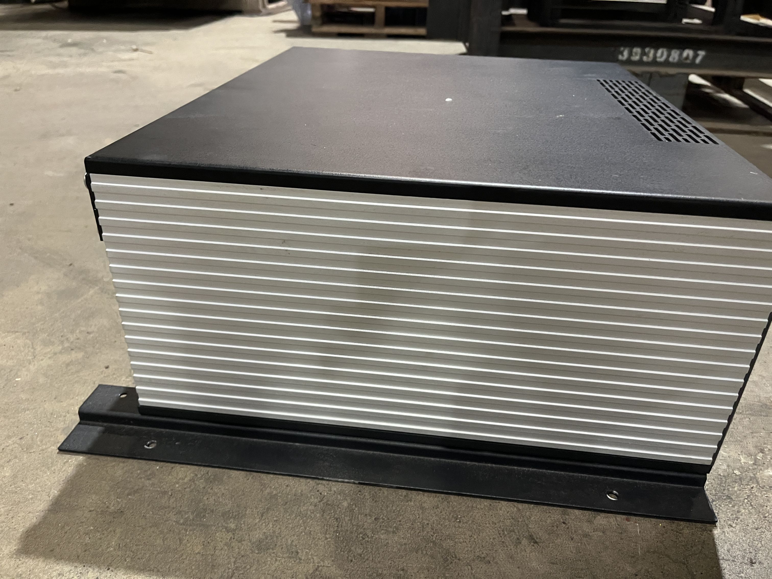 Used Used Alber BDS-40 Battery Diagnostic System Base Unit - Model: 1003750M-CRAB61 | S/N: Y17L8V0003