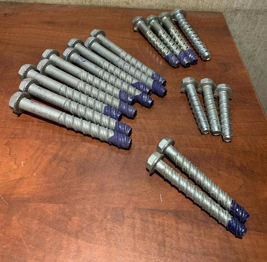 Used (18 Pack) Concrete Anchor Screw Variety Pack - Various Sizes