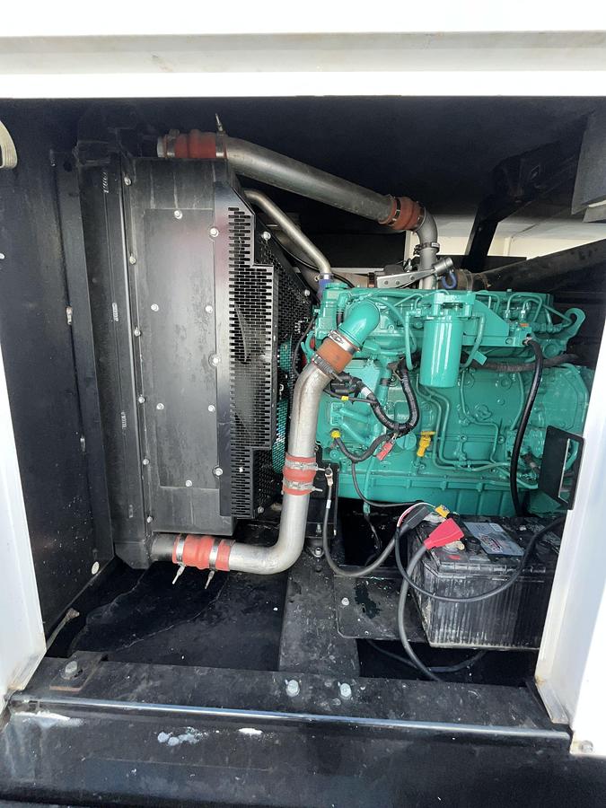Used 200kw Cummins C200D6R Spec. D Mobile Diesel Generator - S/N: H140724239 (New Engine)
