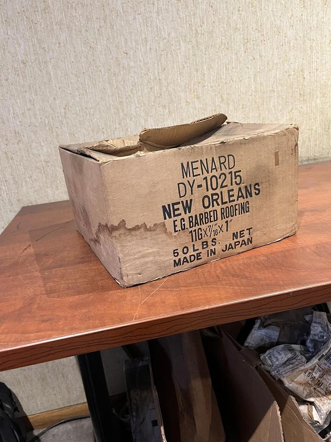 Used Electro-Galvanized Barbed Roofing Nails 11G x 7/16 x 1" (25lbs - Half Used)