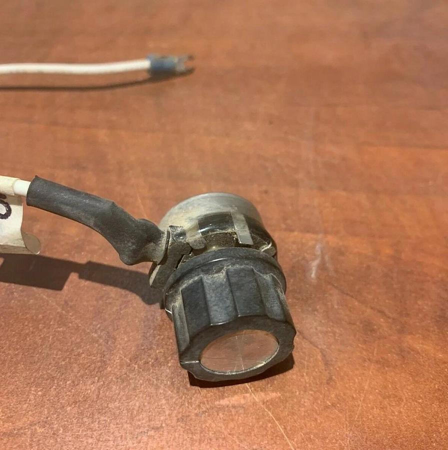 Used Magnum Power P/N: 26229 | Voltage Adjust Potentiometer | Magnum MMG45FHK