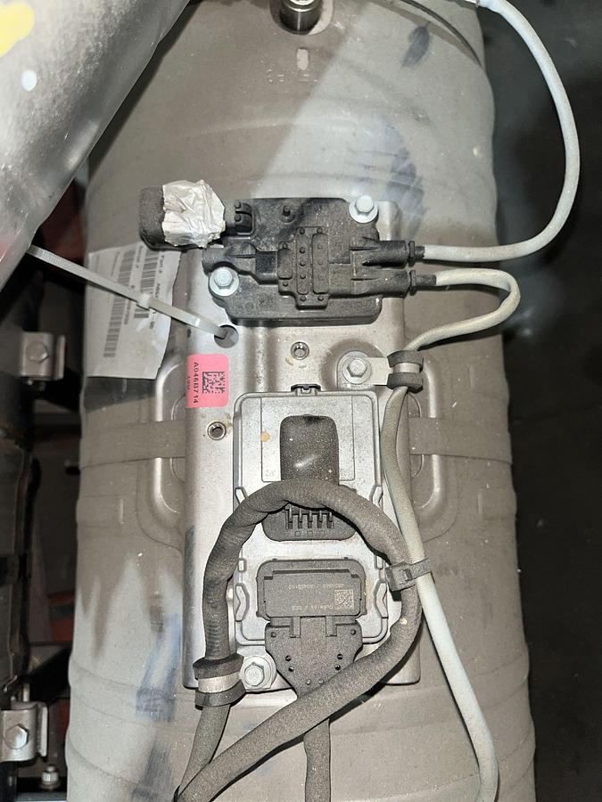 New Cummins Aftertreatment Device Kit - P/N: A052S011 / A047V600 / A048Y173