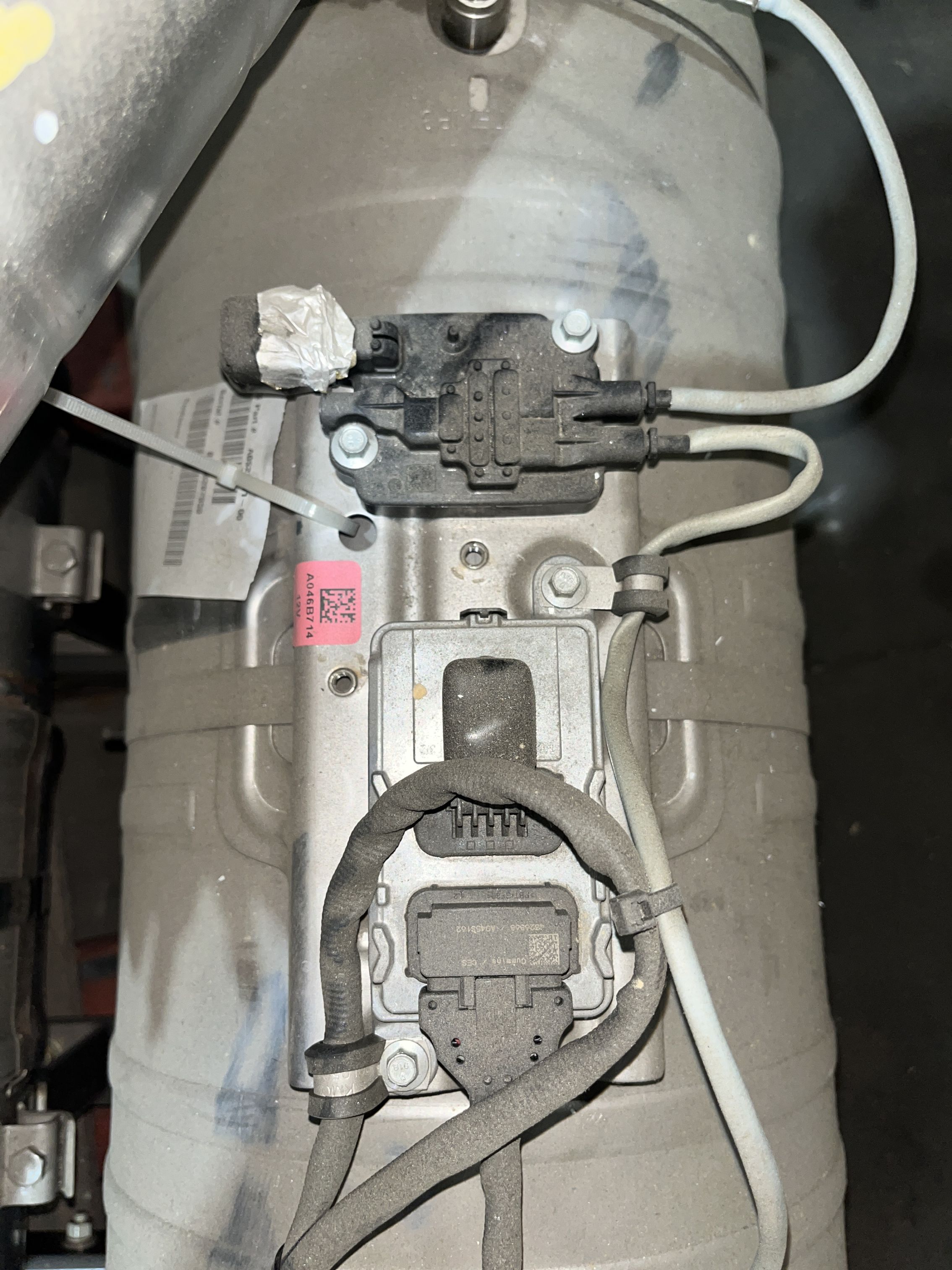 New Cummins Aftertreatment Device Kit - P/N: A052S011 / A047V600 / A048Y173