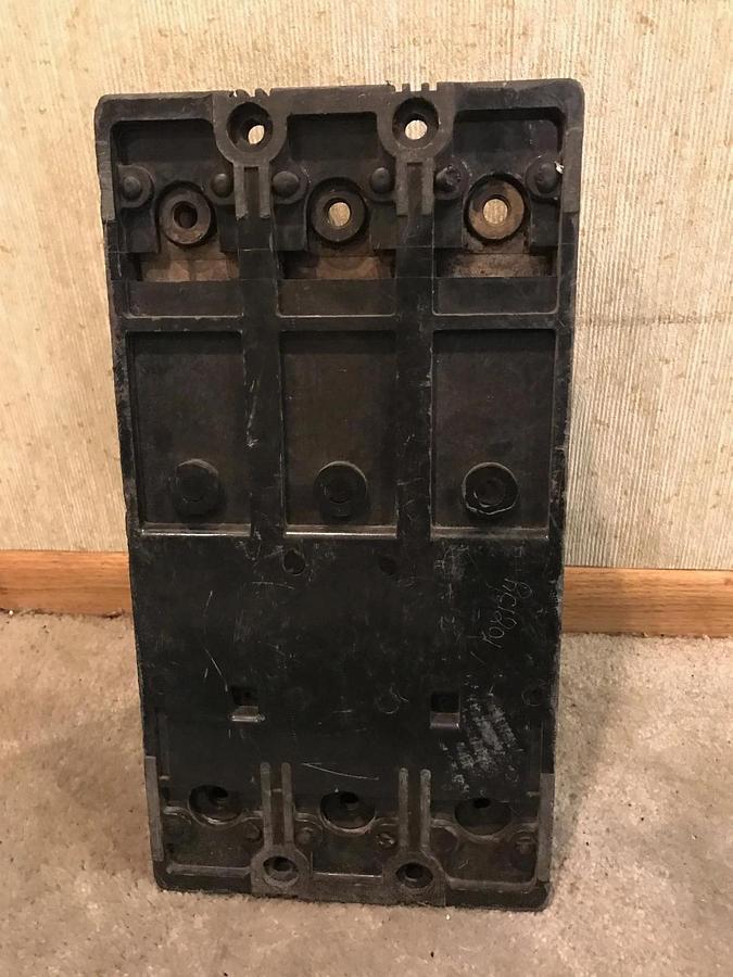 Used 800 Amp General Electric Circuit Breaker | 3 Pole, 60Hz