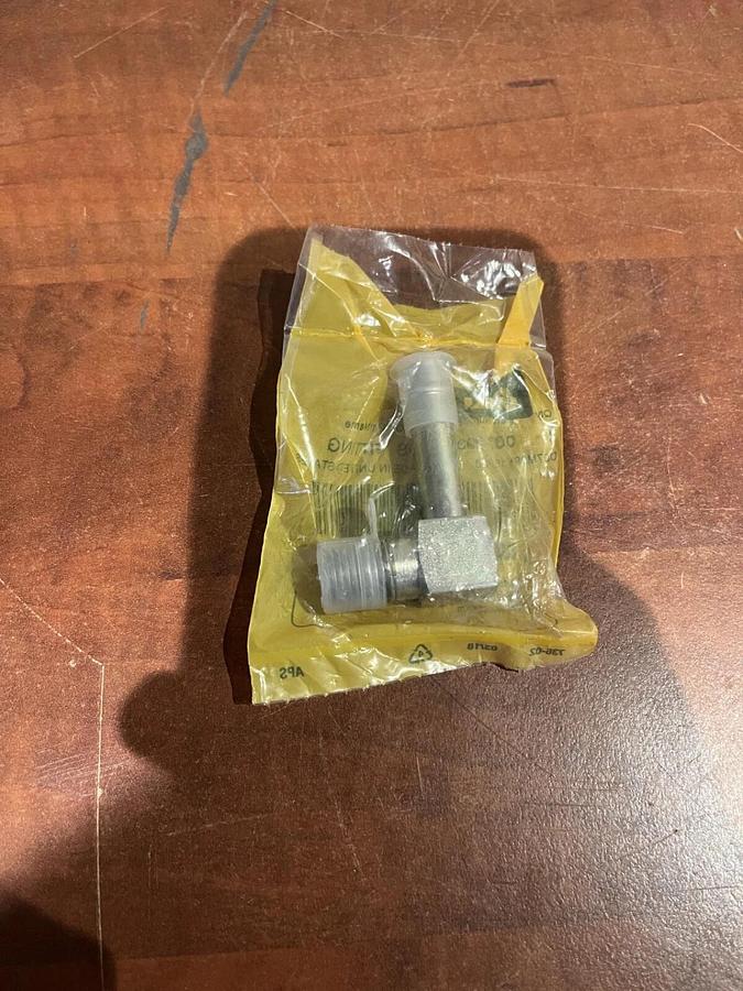 Used New CAT Hydraulic Elbow Hose Connector - P/N: 067-2935