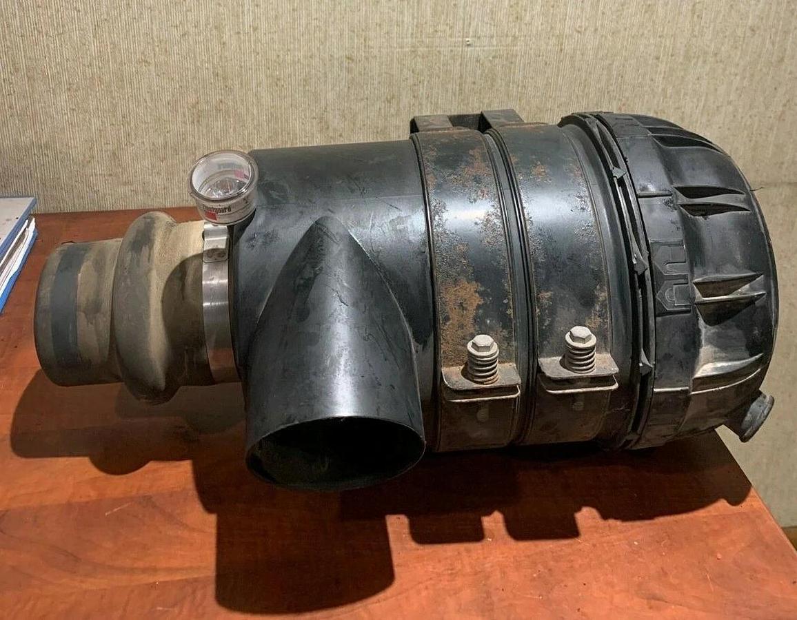 Used Used Fleetguard OptiAir 1000 Series Air Housing | From A Cummins C100D6R