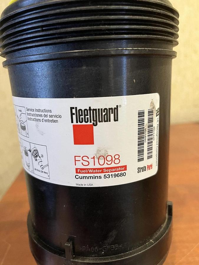 New Fleetguard FS1098 Fuel/Water Separator - Cummins P/N: 5319680