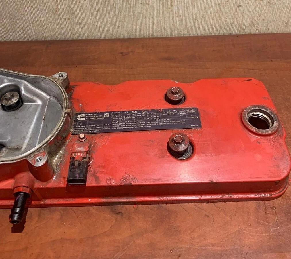 Used Used Genuine OEM Cummins Valve Cover QSB7-G9 | 5258935 5308944
