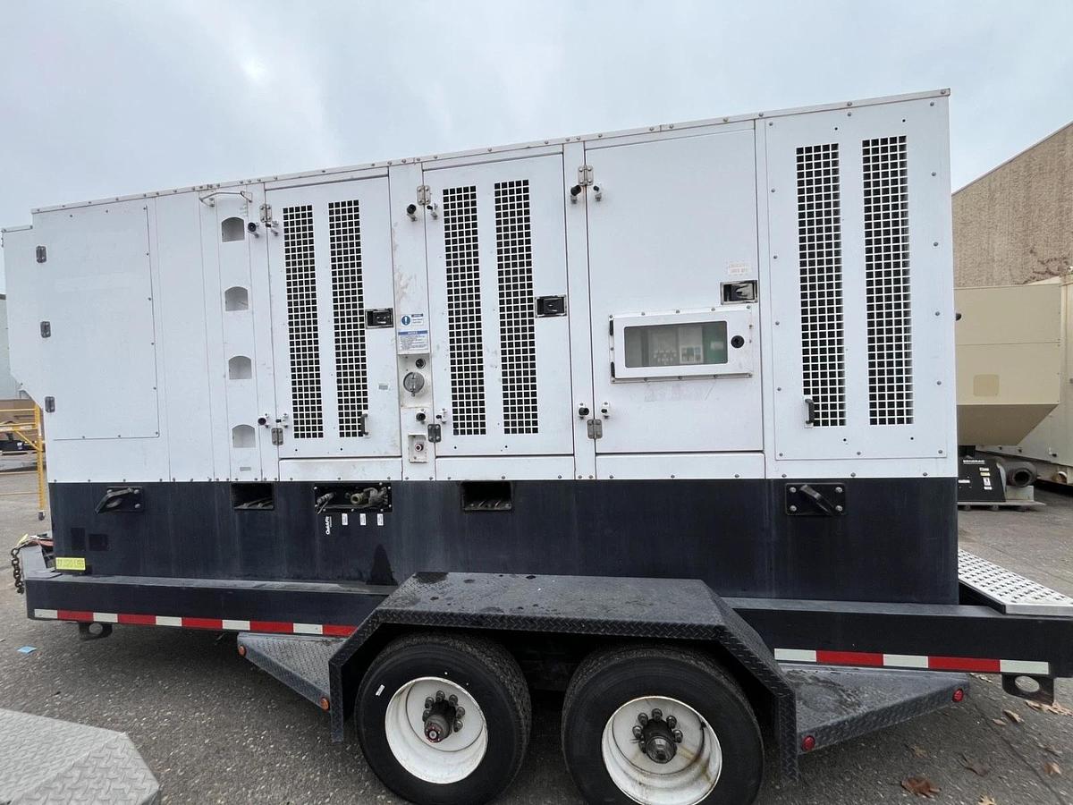 Used 500kw Cummins C500D6RG Mobile Diesel Generator - S/N: C170159908