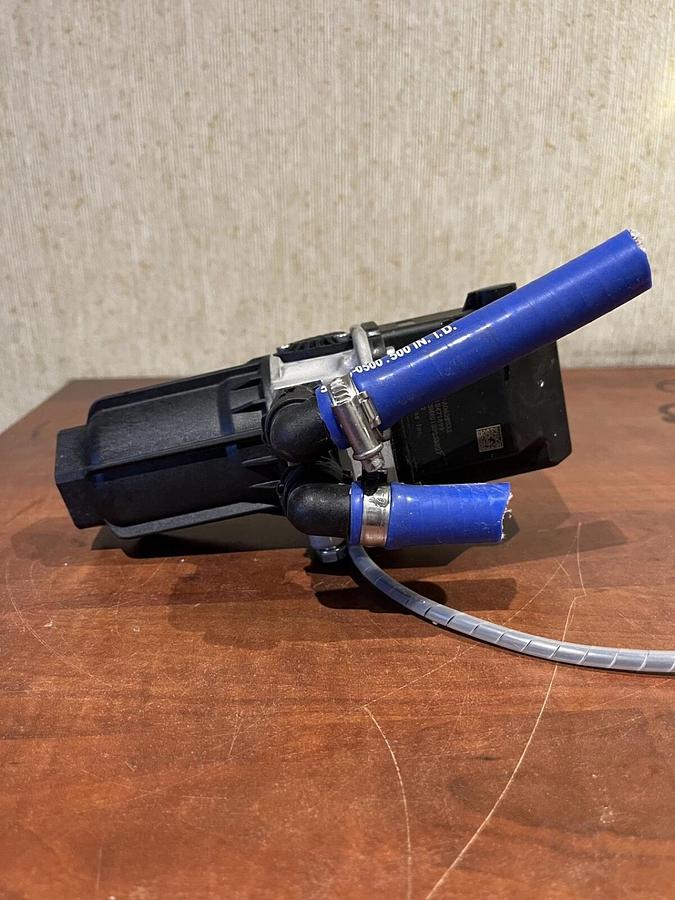 New Cummins Doser Pump - P/N: 5471899 - S/N: SMXC139233827