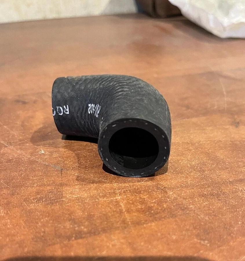 New Cummins Plain Hose Elbow - P/N: 3092333