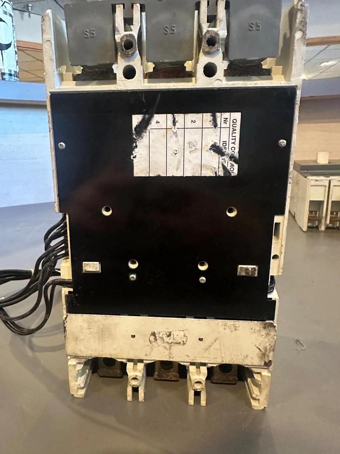 Used ABB SACE Isomax S5N 400 Amp Circuit Breaker - BAC2001880