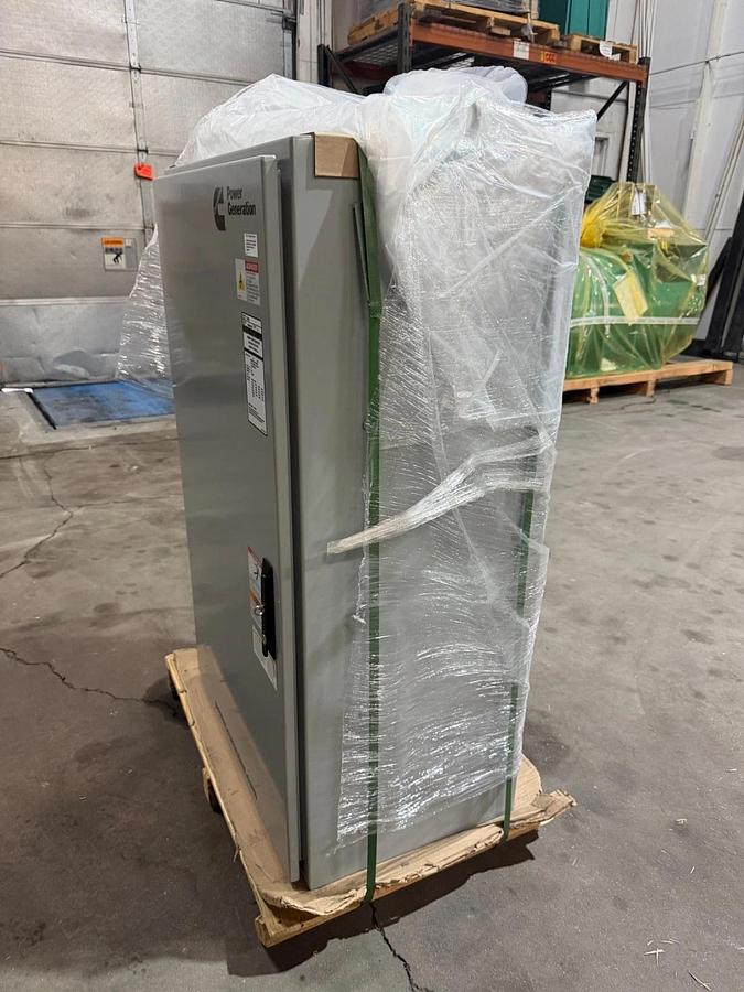 225A 240V Cummins CXSB8 Automatic Transfer Switch - D23M225736