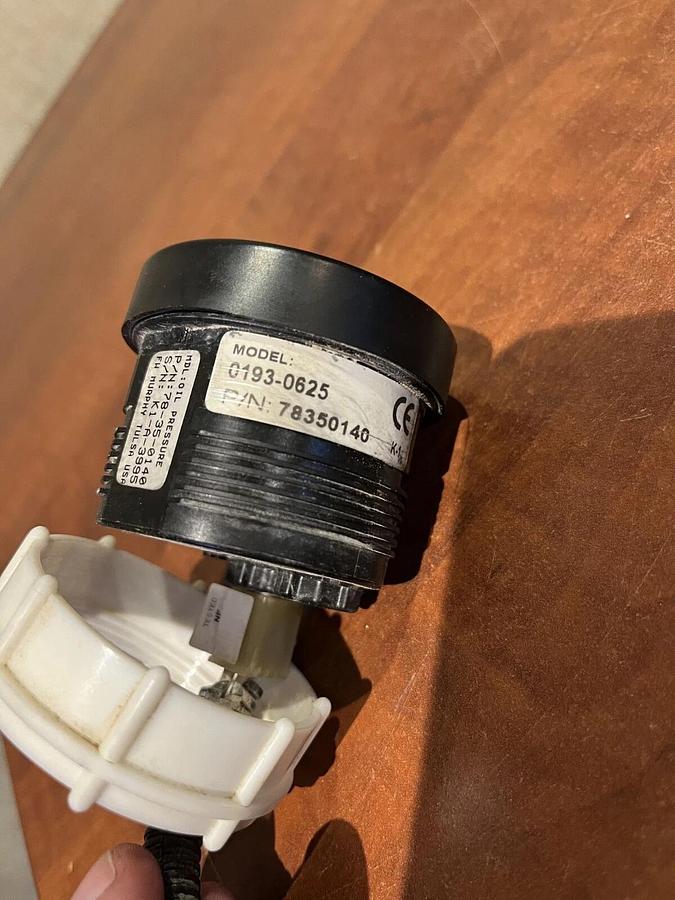 Used Used Cummins Oil Pressure Gauge from C300 - P/N: 0193-0625