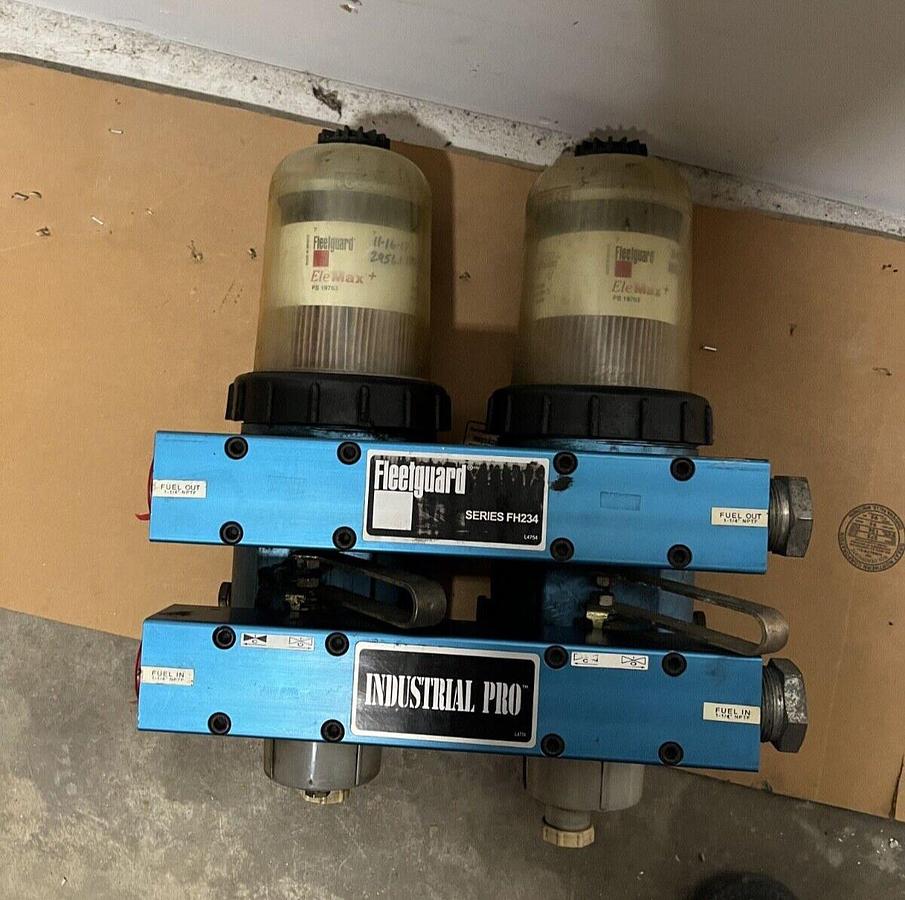 Used Used Fleetguard FH234 Industrial Pro Dual Fuel Filtration System - P/N: FH23440