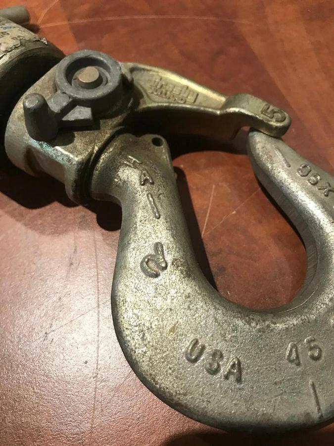 Crosby Bullard Link Chain Nest Swivel Hook WLL 2.3 Tons (4,600 lbs.) | 1051431