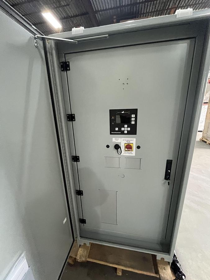 New 225A 480VAC Cummins CXTC8 Spec. A Automatic Transfer Switch - S/N: E22M088856