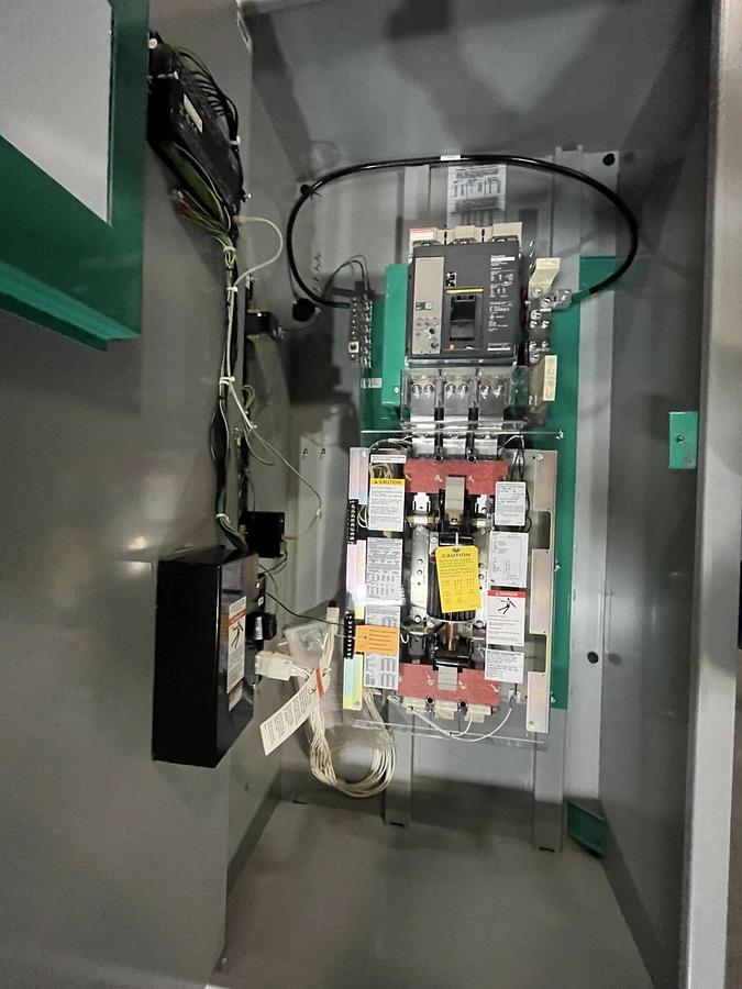 Used 400 Amp 240VAC Cummins OTECSEC Spec. B Automatic Transfer Switch S/N: D23M224469
