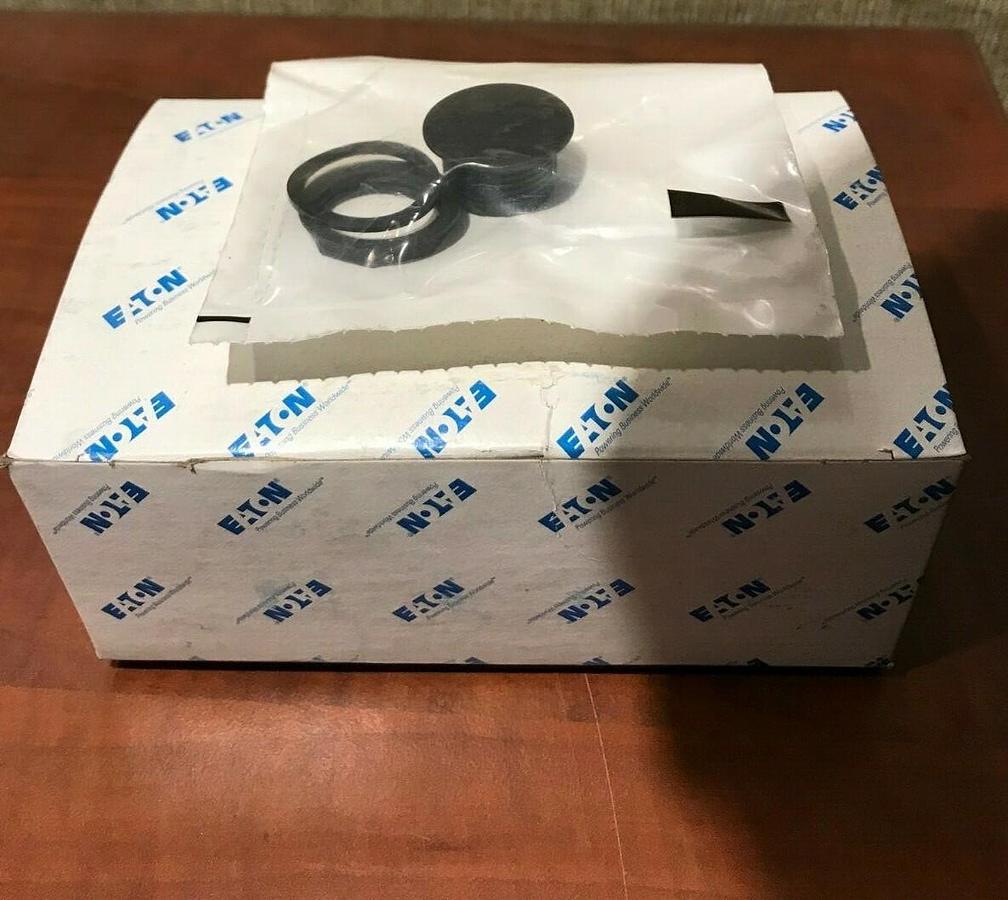 Used (10 Pack) Genuine Eaton E22BHP Plastic Hole Plug | Cummins P/N: 517-0266