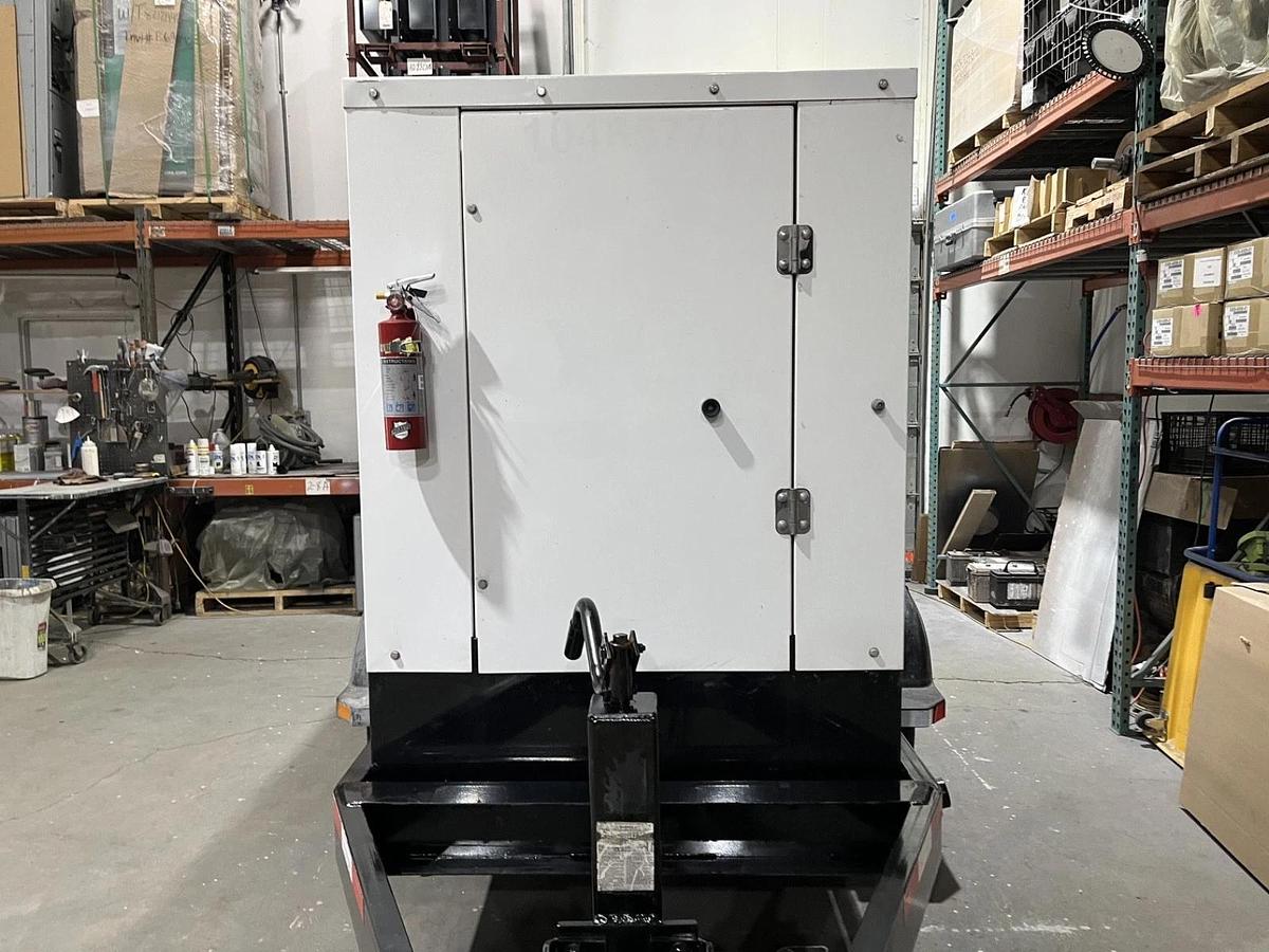 100kw Cummins C100D6R-1527367 Spec. E Mobile Diesel Generator - S/N: L150901778