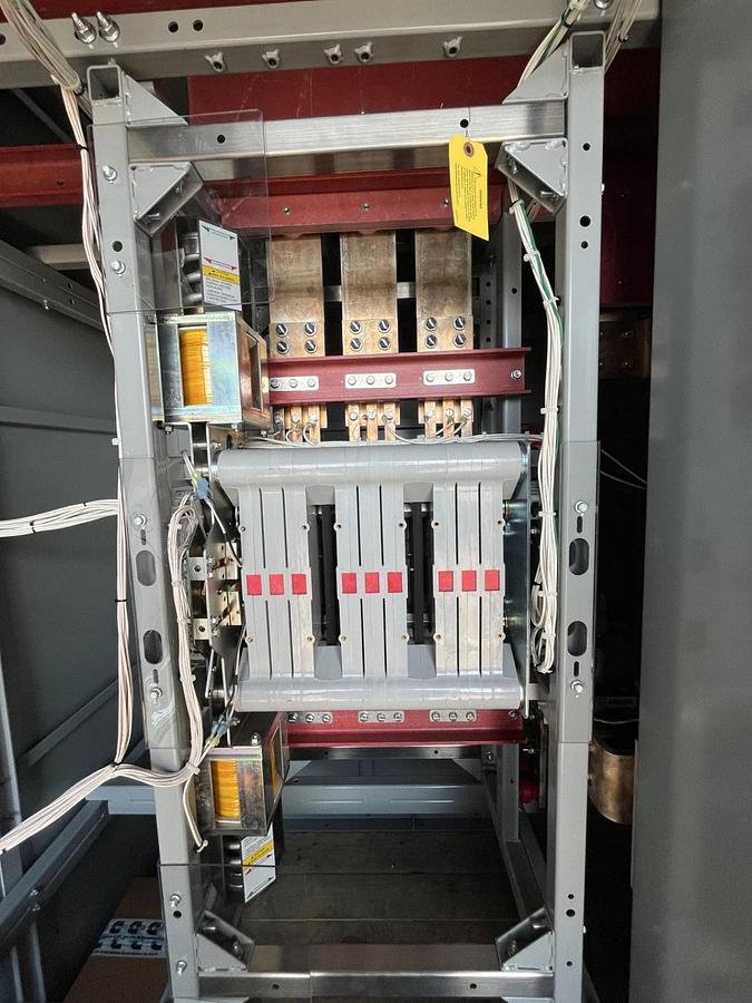 Used 1200 Amp Cummins CXRFSE Automatic Transfer Switch - S/N: C22M060521