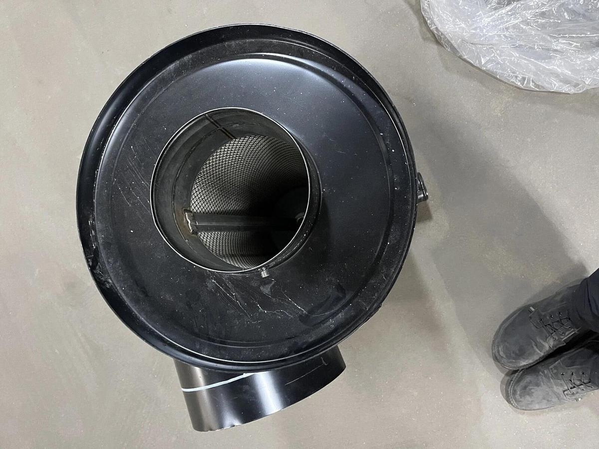 Fleetguard 71872A Air Cleaner Housing for Filter AF25544