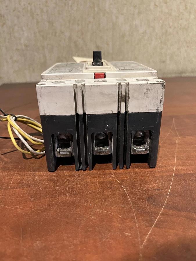 Used 225 Amp 600VAC Eaton FG3225S02 Circuit Breaker - P/N: A032Z158