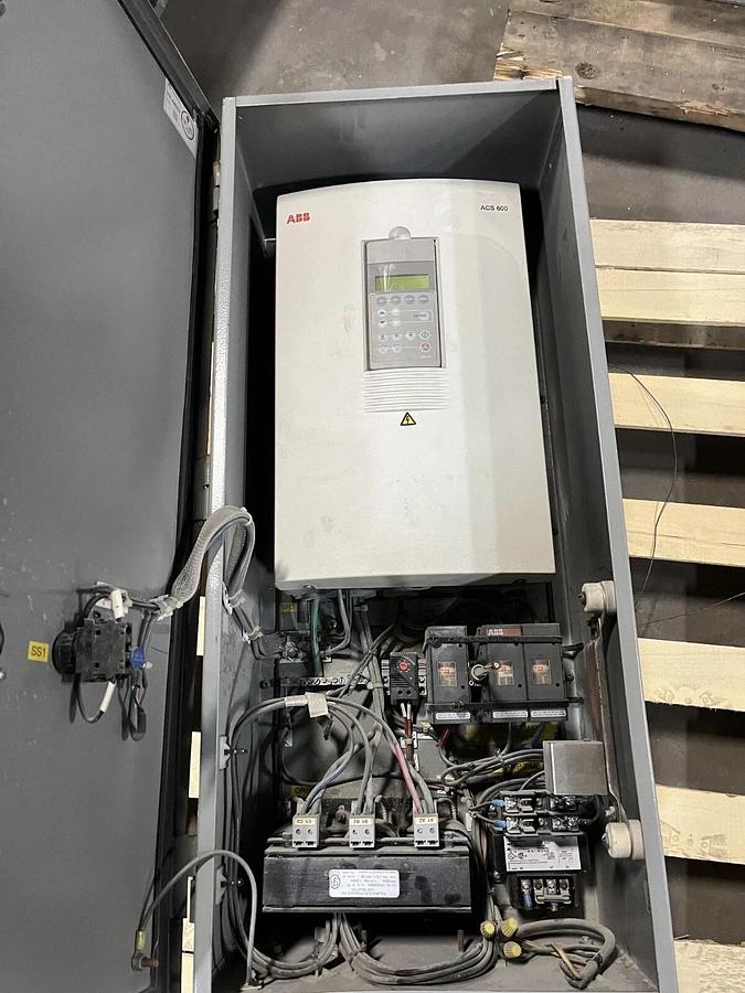 Used Used ABB ACS600 30HP 600V 3PH 60HZ Drive and Enclosure - S/N: DR-01804305