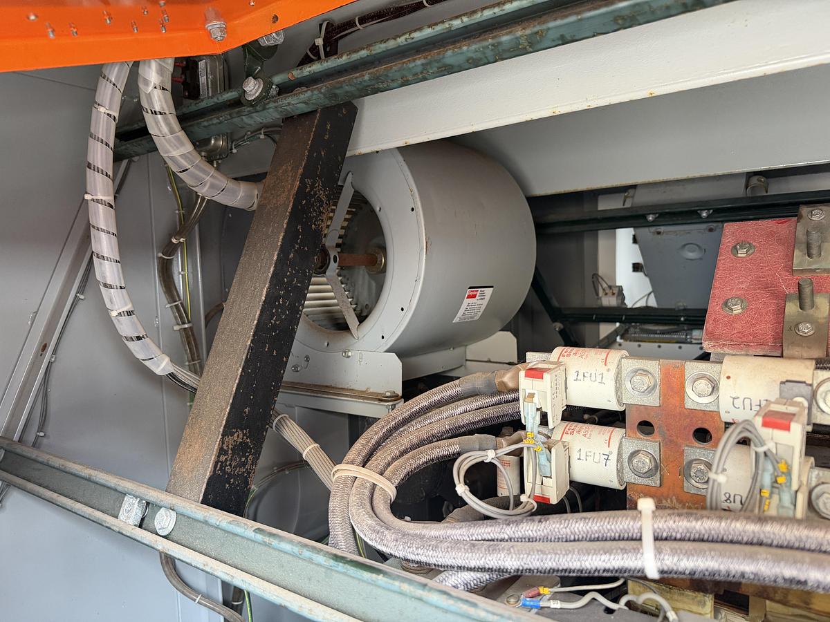 Used 2016 MacroAmp M4-3PB300-250DC-1