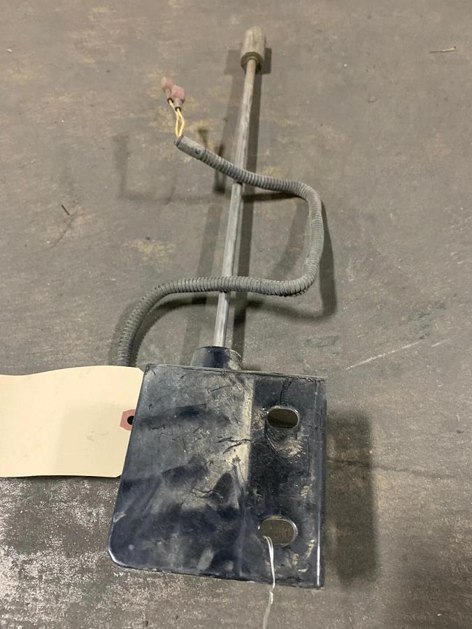 Used Used Multiquip DCA70SSJU4i Fuel Leak Detected Switch | P/N: 060550306