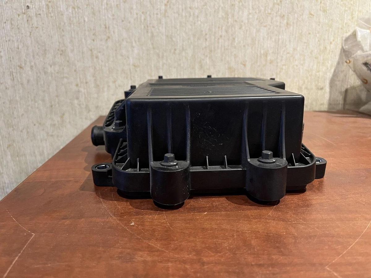 Fleetguard CV5063 Crankcase Ventilation Filter Housing and CV5063300 Filter