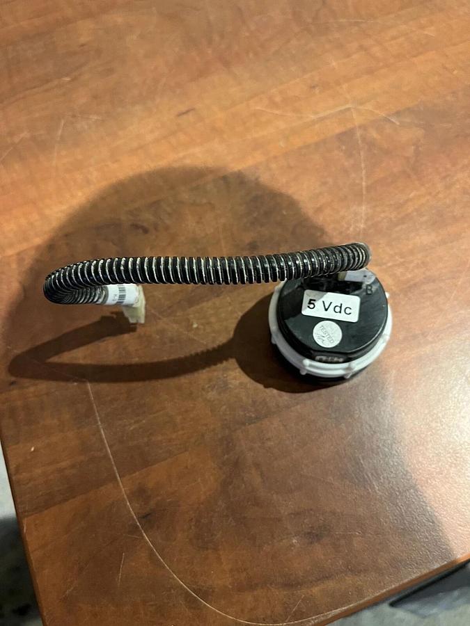 Used Used Cummins Oil Pressure Gauge from C300 - P/N: 0193-0625