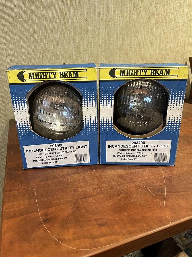 (2 Pack) Mighty Beam Incandescent Utility Light-6 Volt 5 Amp 12 Watt-P/N: 203400