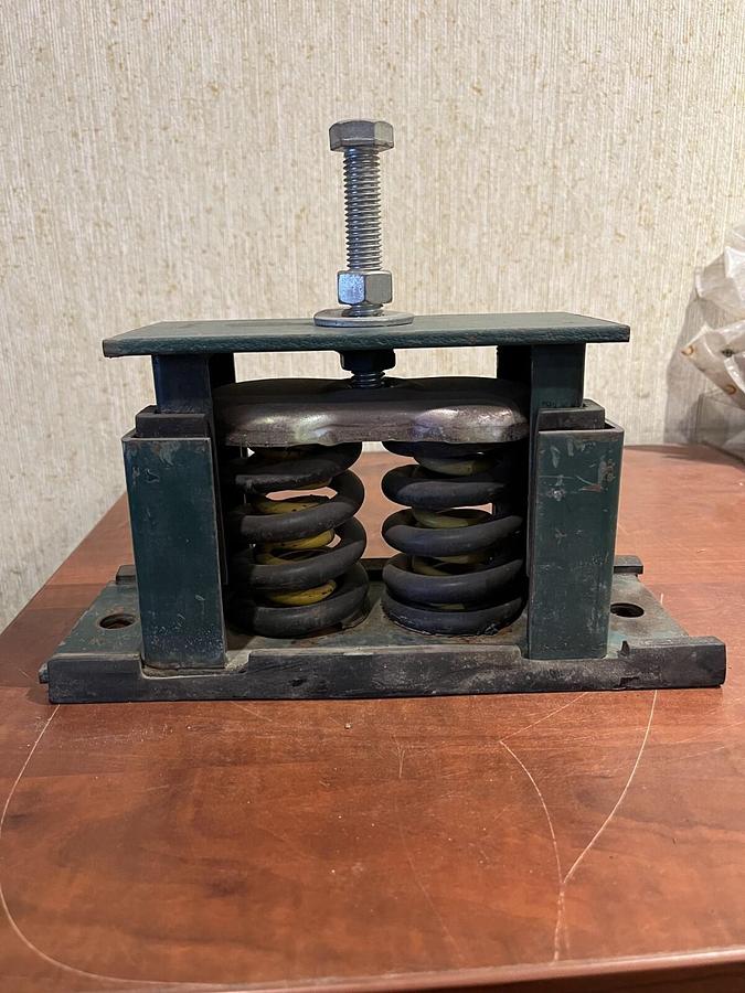 Used Used 12" Closed Mount Spring Vibration Isolator