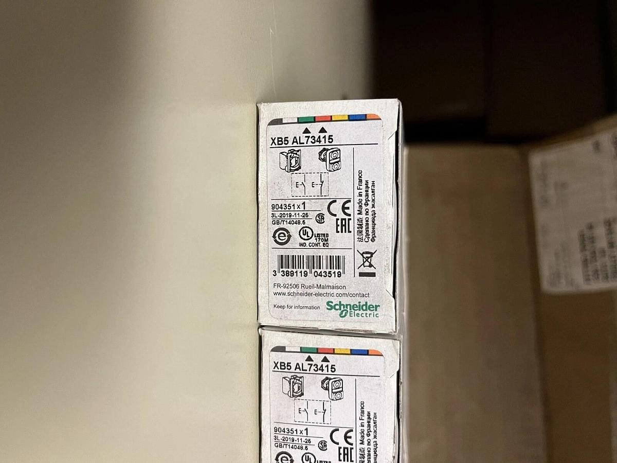 Used New Schneider Electric XB5AL73415 I/O Push Button Switch - P/N: A034T921
