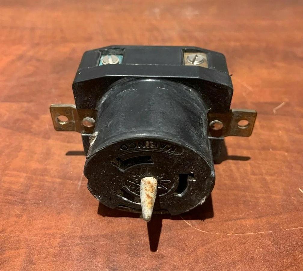 Used Magnum Power Generac Twist Lock Receptacle 240V 50A MMG35FHD | P/N: 18089