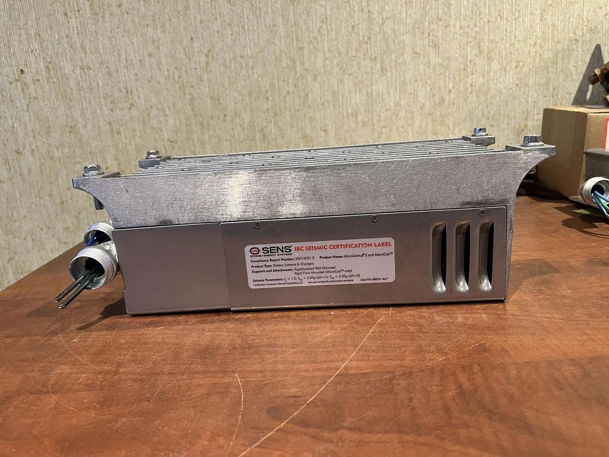 New Sens MicroGenius 450 M4-22-1515-FT Battery Charger - S/N: 5978914423