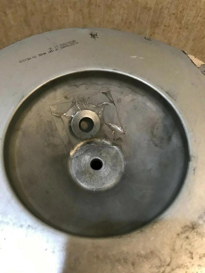 Fleetguard AF-947 Air Filter (View Pictures Before Buying)