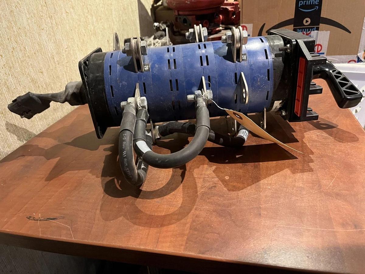 Used Used Kraus & Naimer X400 400A Voltage Selector Switch from C200D2RE