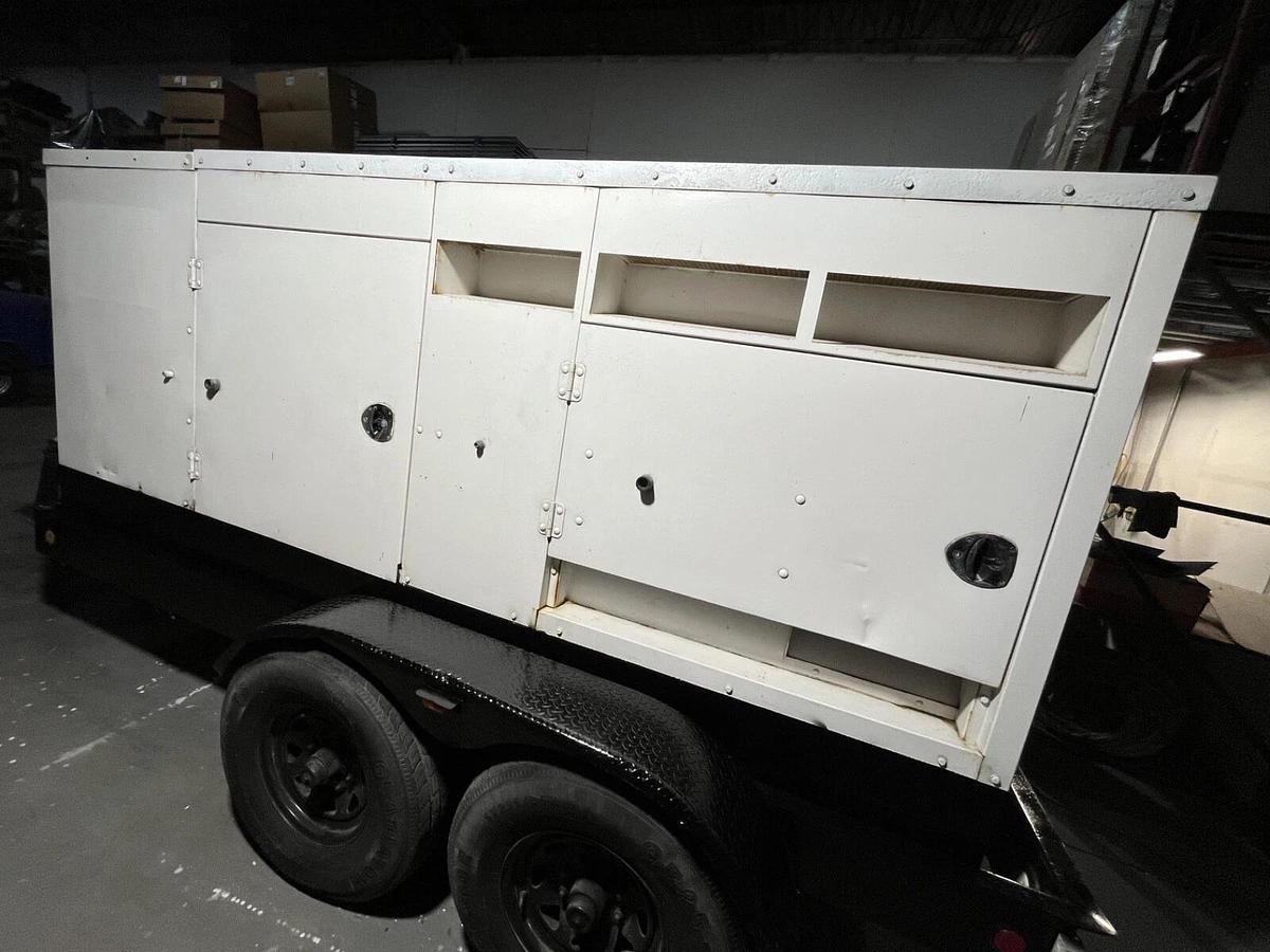 Used Used 150kw Cummins C150 D6R Spec. D Mobile Diesel Generator - S/N: H140725027