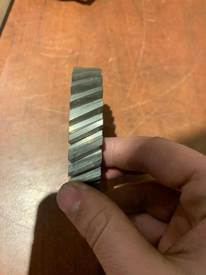 New Genuine OEM Onan Gear Crankshaft | P/N: 104-0001 0104-0001