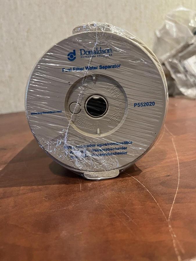 New Donaldson Fuel Filter Water Separator Cartridge - P/N: P552020