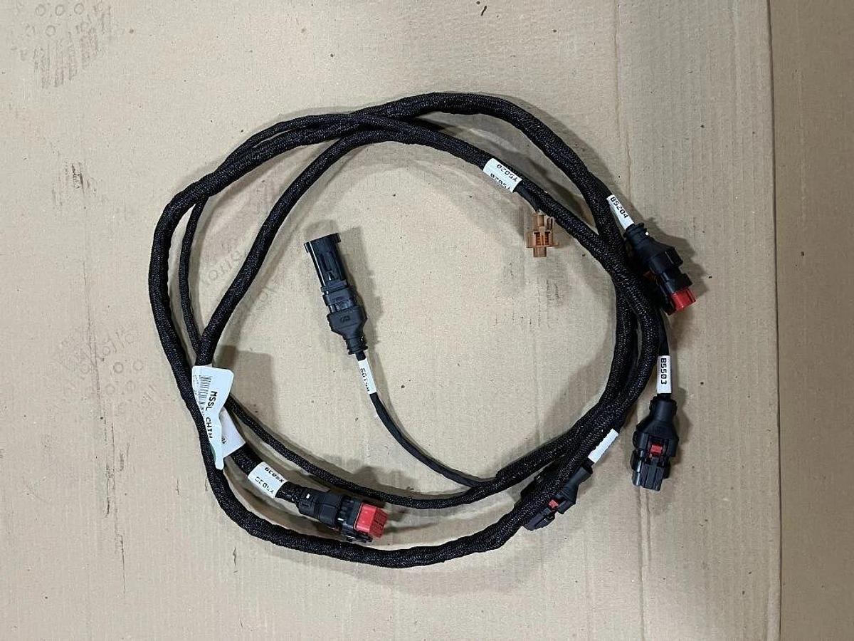 John Deere Wiring Harness P/N: RE567753
