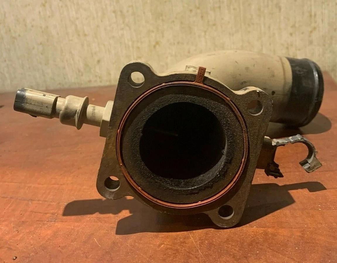 Used Genuine OEM John Deere Air Intake and Temperature Sensor R531579 RE537635