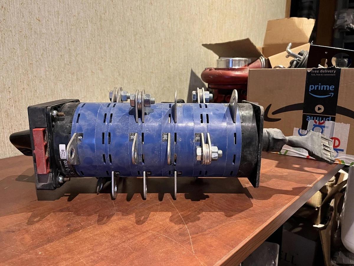 Used Used Kraus & Naimer X400 400A Voltage Selector Switch from C200D2RE
