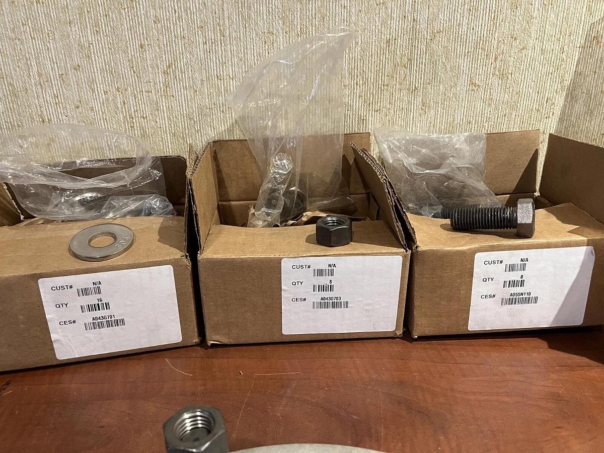 New Cummins Exhaust Plate Kit - Contains Plate, 8 Bolts, 8 Nuts & 16 Washers