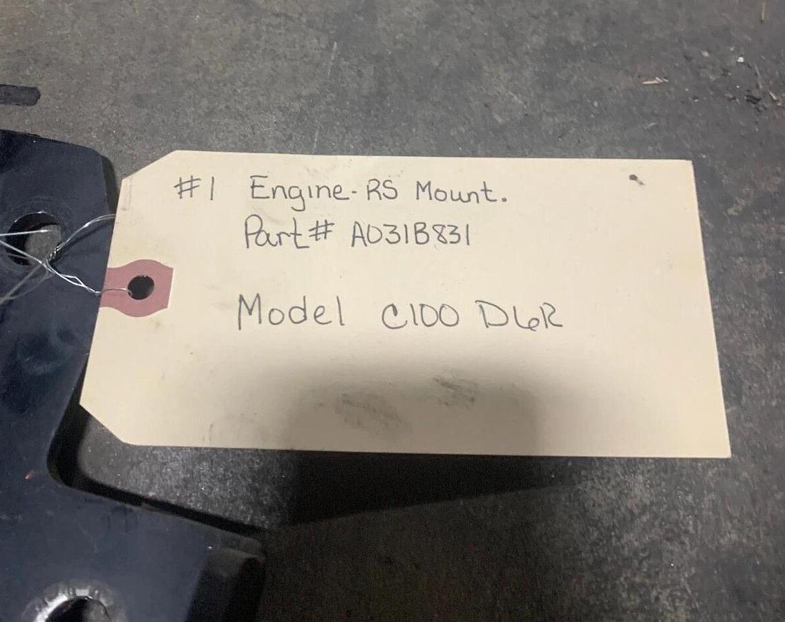 Used Used Genuine OEM Cummins RS Engine Mount C100D6R | P/N: A031B831