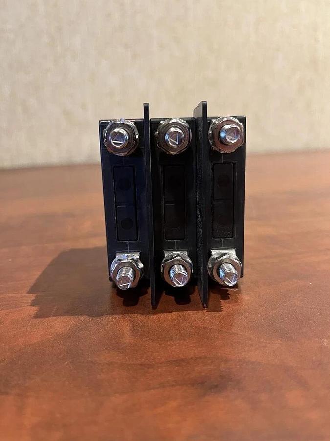 Used 30 Amp Airpax Circuit Breaker - Cummins P/N: 320-1880-04