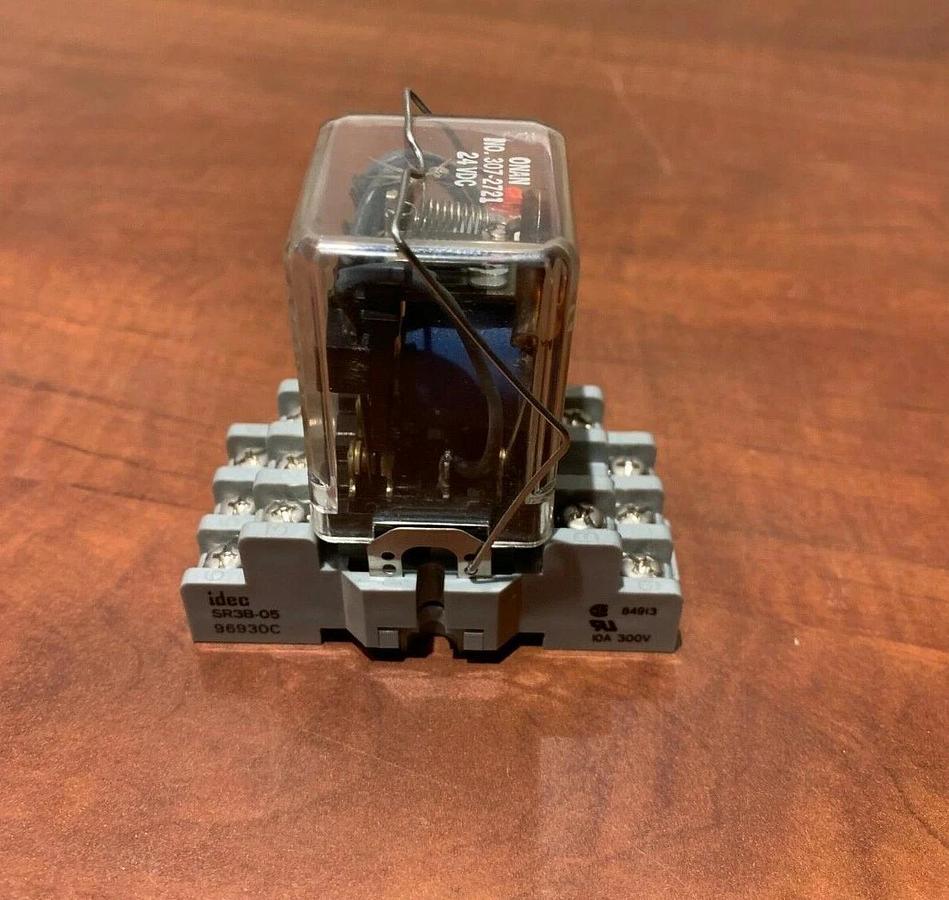 Used Deltrol Controls 166D 3PDT 24VDC Coil | Onan: 307-2721 | Idec SR3B-05