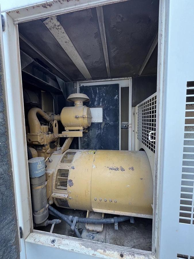 Used 113kW Caterpillar 3304 SR4B Mobile Diesel Generator - S/N: 8GK00626